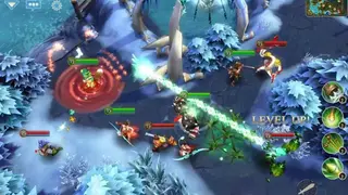 Heroes of Order and Chaos screenshot