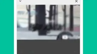 Minimize play in background screenshot