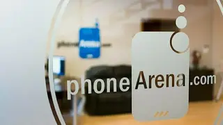 PhoneArena screenshot