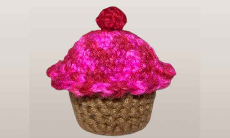 If you have a sweet tooth for both crochet and delicious treats, we have the perfect project for you: the Amigurumi Strawberry Swirl Cupcake. This delightful crochet creation combines the whimsy of amigurumi with the mouthwatering appeal of a strawberry swirl cupcake. In this article, we'll guide you through the steps of crafting this adorable and scrumptious-looking amigurumi.